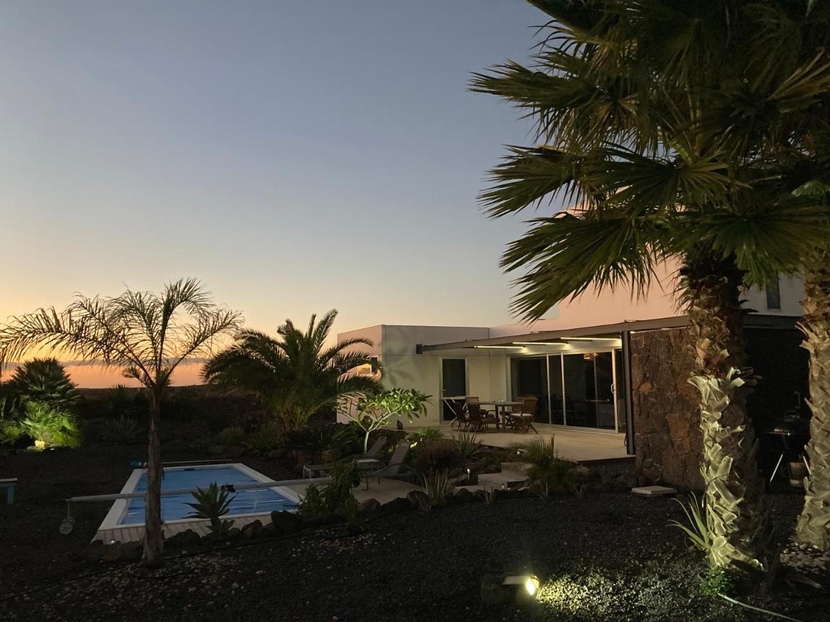 Majanicho Rock - Villa With Heated Pool Лахарес Екстер'єр фото