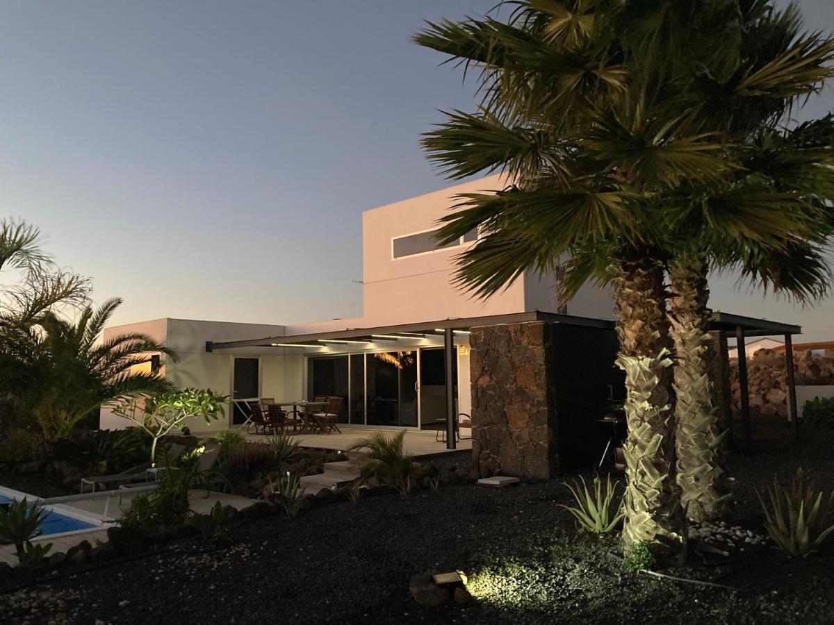 Majanicho Rock - Villa With Heated Pool Лахарес Екстер'єр фото